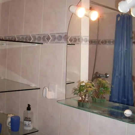 Apartement In Punta Brava Mit Kleiner Terrasse Zum Innenhof * 拉克鲁斯